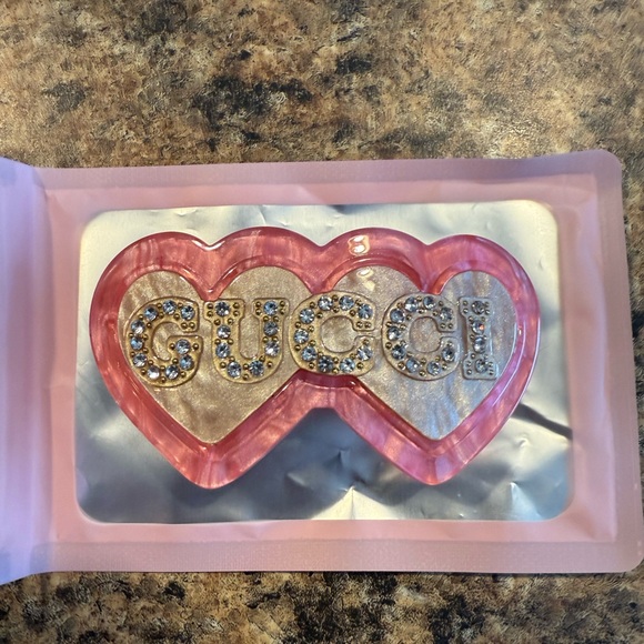 Gucci Pink Double Heart Hair Clip - Picture 3 of 7